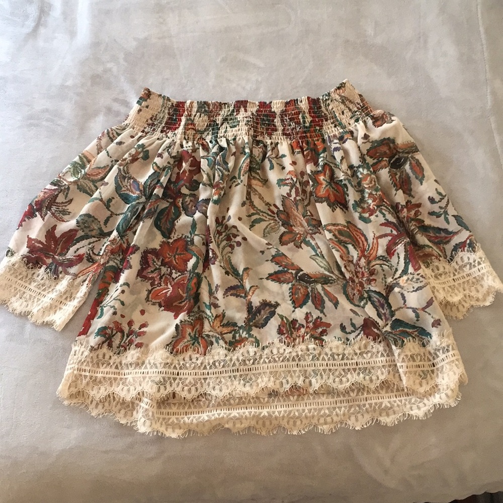 Willow & Clay Smock Off-The-Shoulder Floral Blouse - Picture 3 of 7